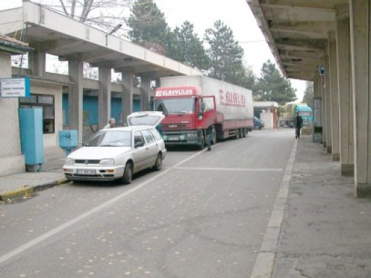 Ford furat din Italia, înmatriculat cu numere bulgăreşti, depistat la frontieră